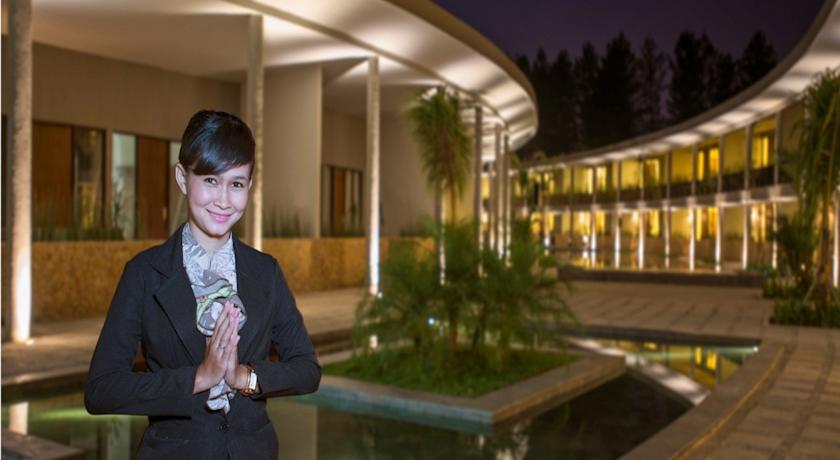 Hotel Neo+ Green Savana Sentul City Bogor Exteriör bild
