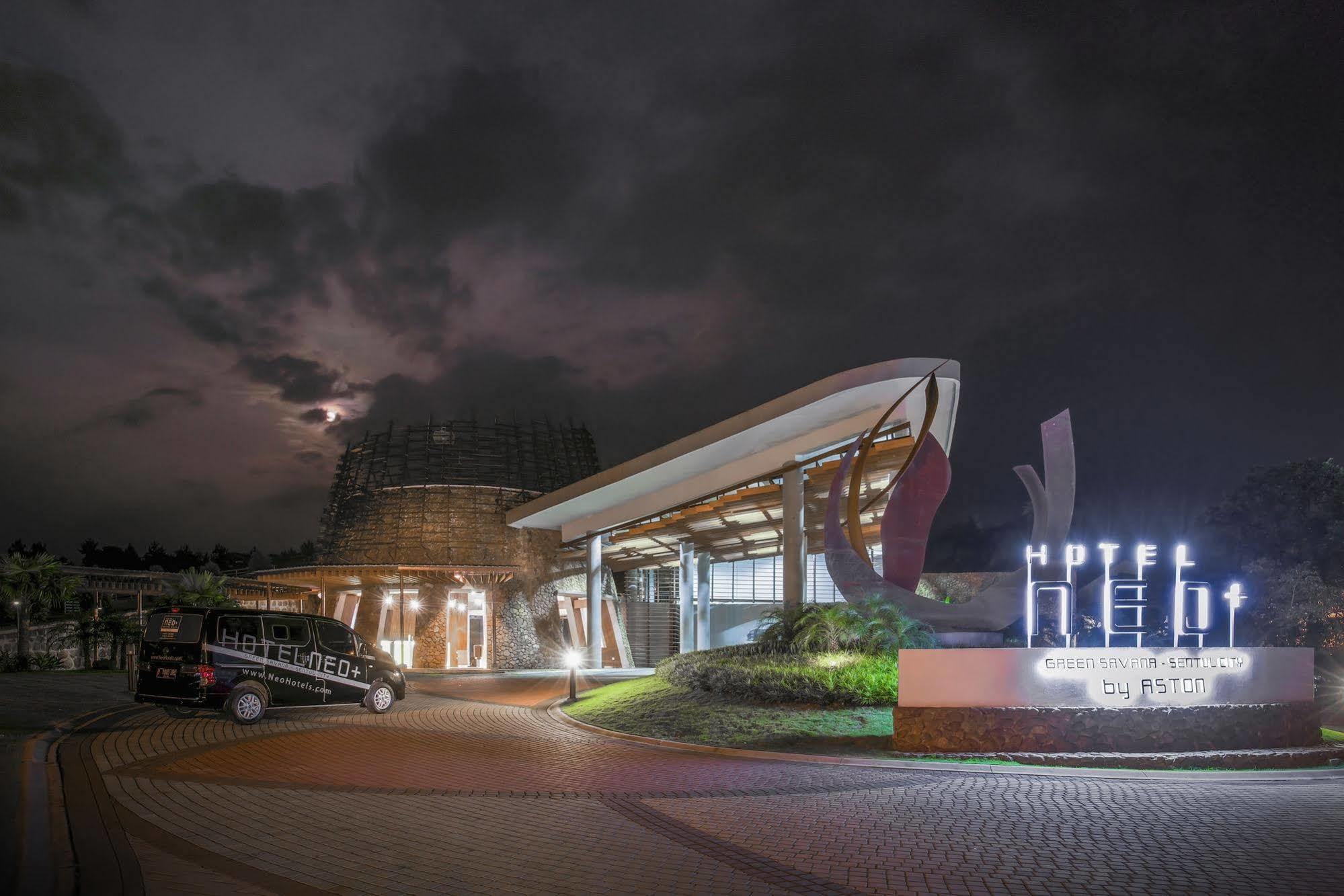 Hotel Neo+ Green Savana Sentul City Bogor Exteriör bild